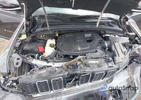 2022 Jeep Grand Cherokee Overland 4X4 z USA, uszkodzony, nr VIN 1C4RJHDG5N8544397